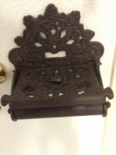 Toilet roll holder rust brown, cast iron brown
