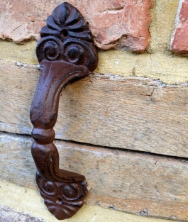Door handle made of cast iron, Breed oil, attractive handle.