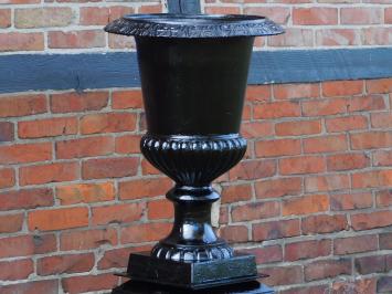 Sturdy garden vase - black - cast iron