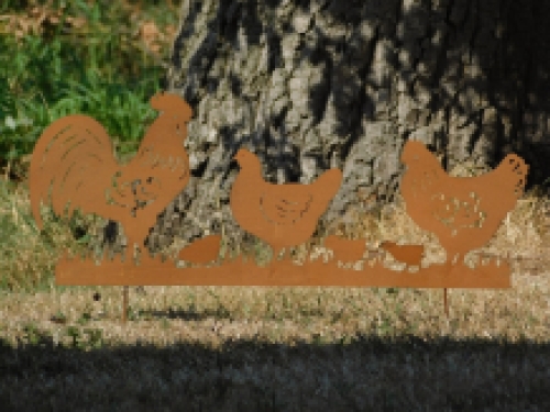 Garden stick - rooster, hen and chicks - metal in rust colour