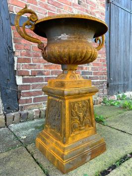 Tuinvaas op zuil - volledig gietijzer - LAATSTE!