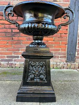 Garden vase on column - all cast iron - black - LAST ONE!
