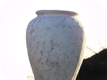 Vase auf Sockel - 125 cm - Massivstein