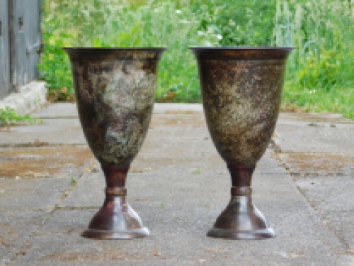 Exclusive set of 2 vases - metal