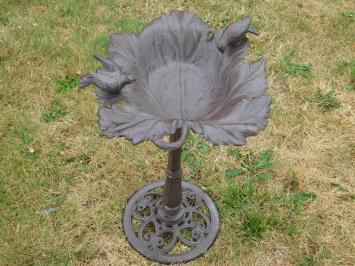 Large Bird bath on Foot - Bowl in Leaf Shape - Cast iron