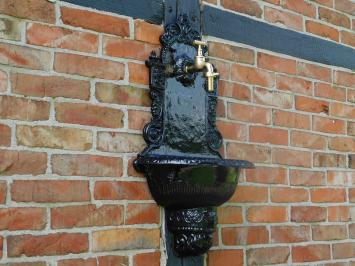 Wandfontein - Zwart - Alu met Kraan van Messing