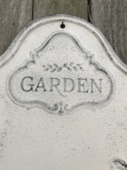 Metallische Gartenwanddekoration - Mit Blumenkasten - Aus Metall gefertigt