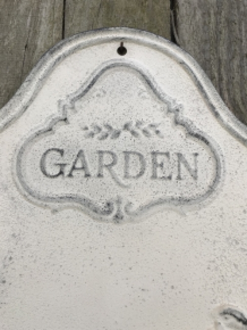 Metalen Wanddecoratie voor in de Tuin - Met Bloembak - Gemaakt van Metaal