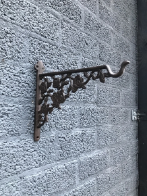 Wall hook with roses - cast iron - decorative wall decoration