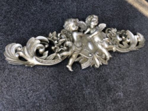 Engelen wandornament, kaststuk, polystone-zilver kleur.