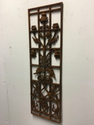 Cast iron wall ornament floral design, very nice!!!