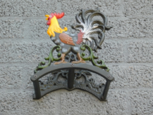 Wasserschlauchhalter Rooster - Gusseisen in schone Farben