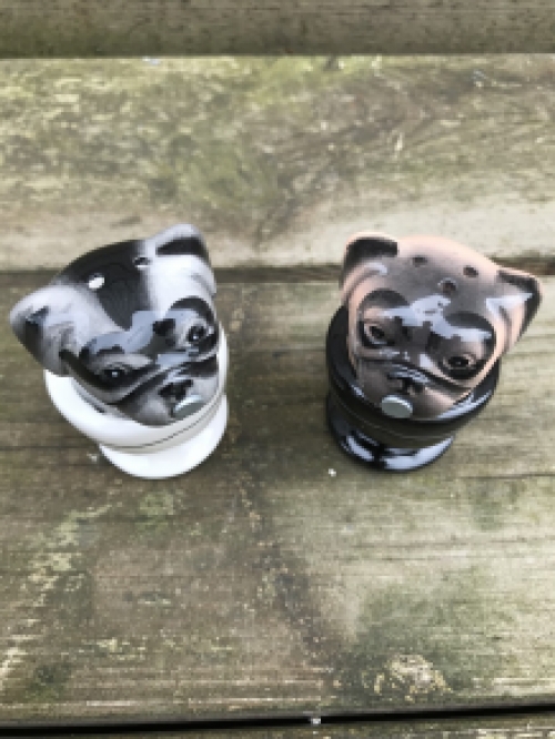 Salt and pepper pots, 2 kissing dogs in cups, very nice!